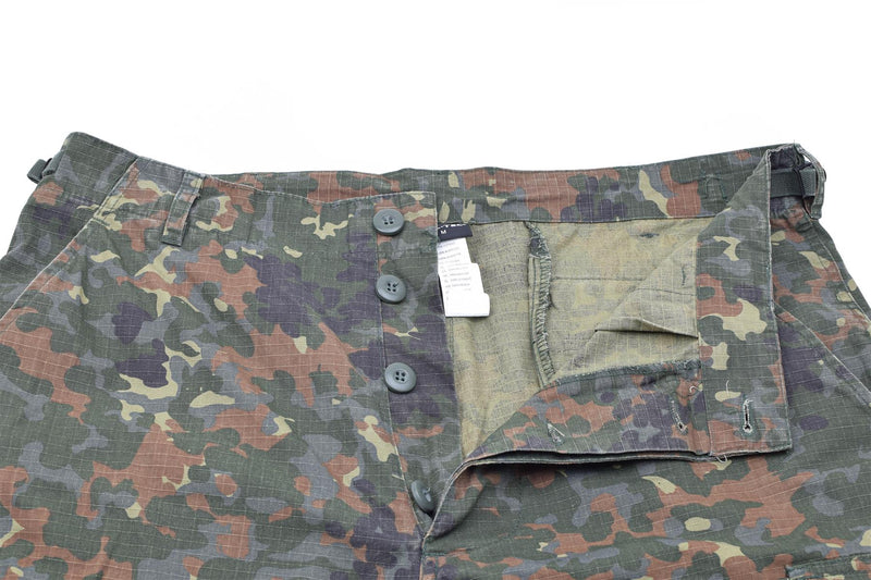 Short de terrain en ripstop prélavé de style militaire américain de marque Mil-Tec avec motif camouflage flecktarn