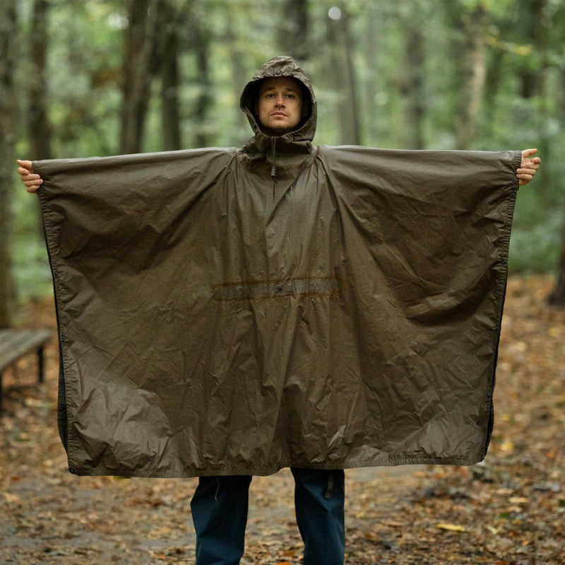 Poncho de pluie imperméable à capuche olive de l'armée allemande pour temps humide